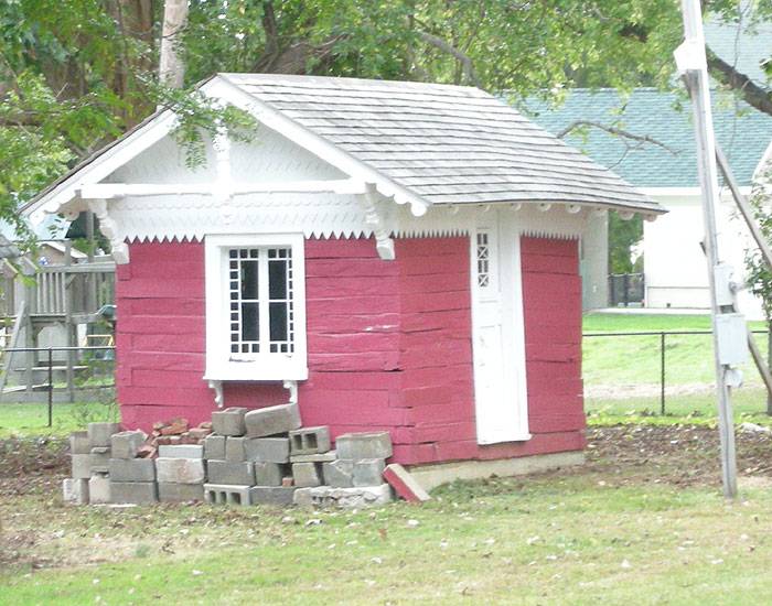 The small red-and-white Garfield Tea House in Elberon